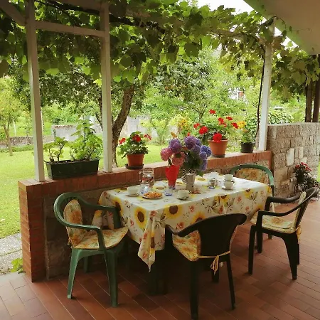 Casa Gardenia Feriehus San Leonardo (Friuli)