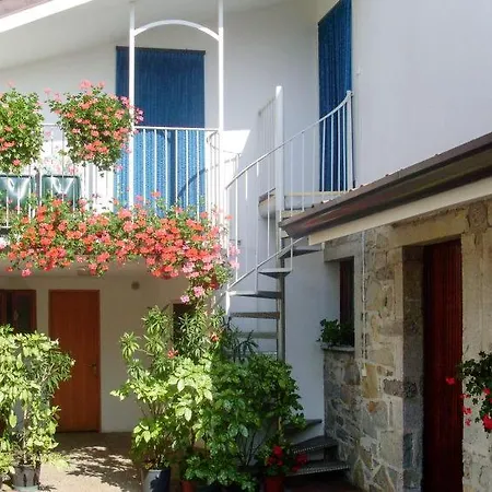 Casa Gardenia Feriehus San Leonardo (Friuli)